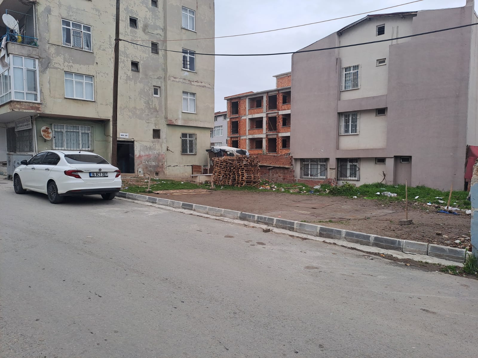 ÇINARLI MAHALLESİNDE 270 M2 ARSA